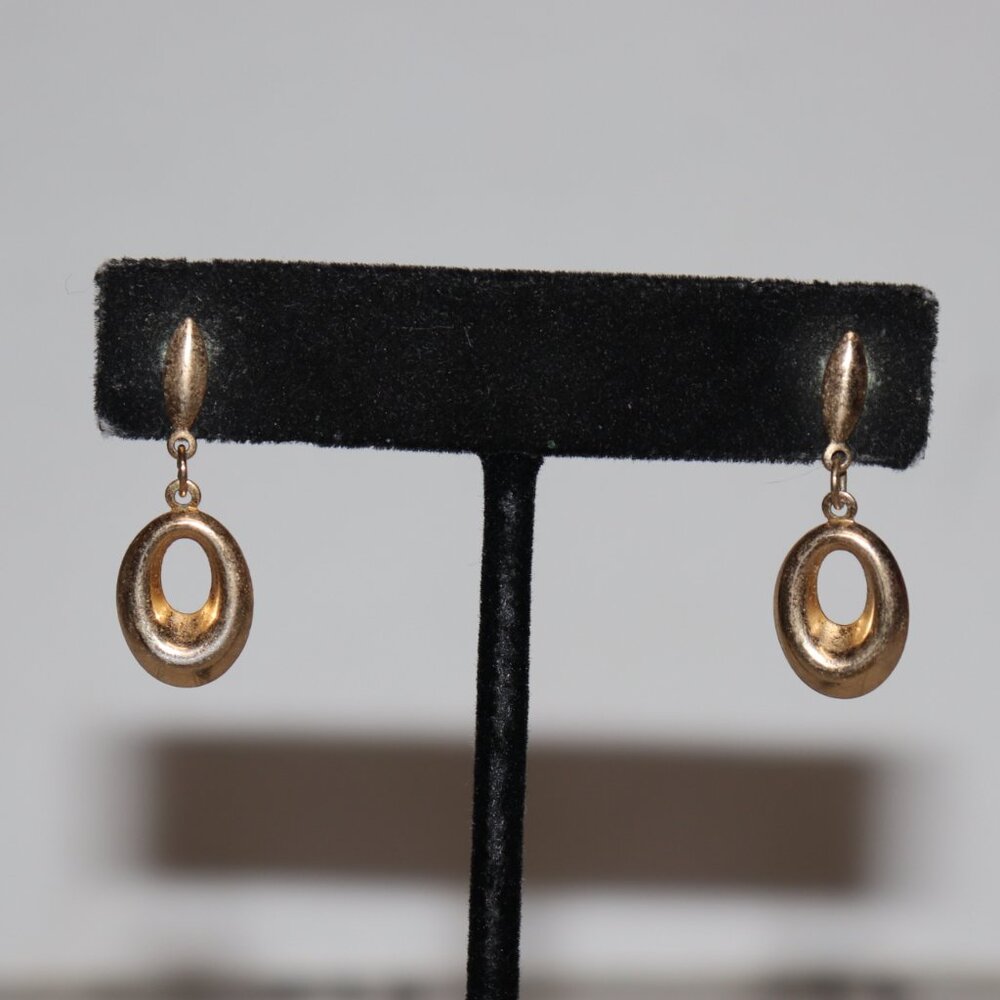 💛✨ Vintage Gold Post Earrings w/ Dangling Ovals · 1 1/8" Tall · classic warm